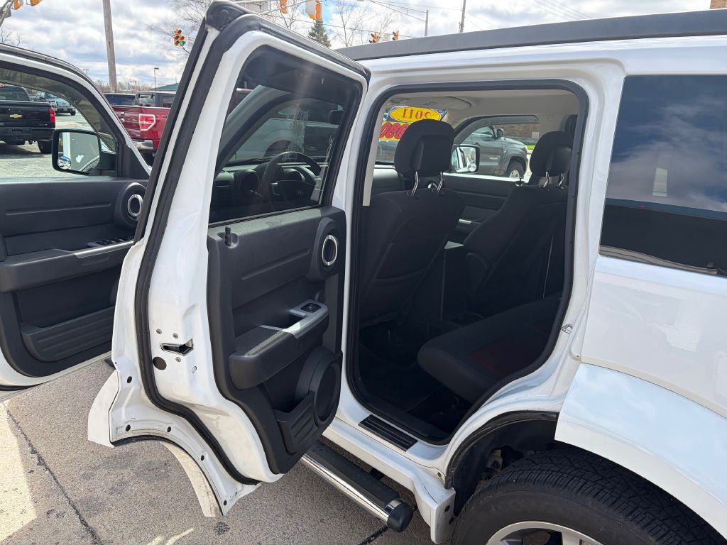 2011 Dodge Nitro Image 10