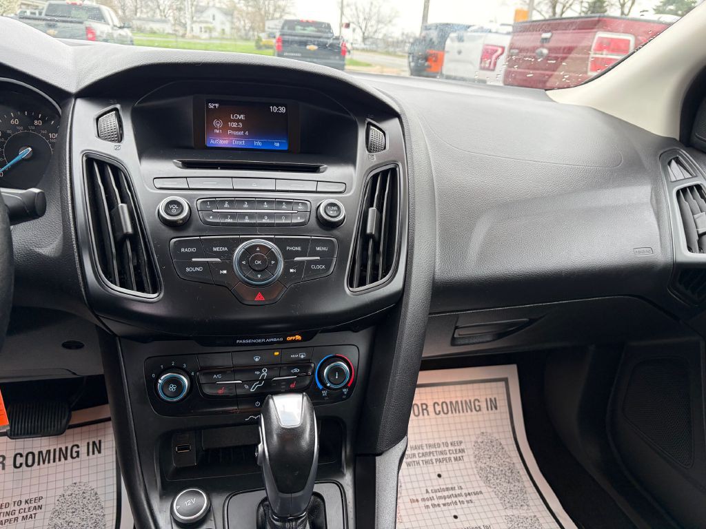 2015 Ford Focus Image 14