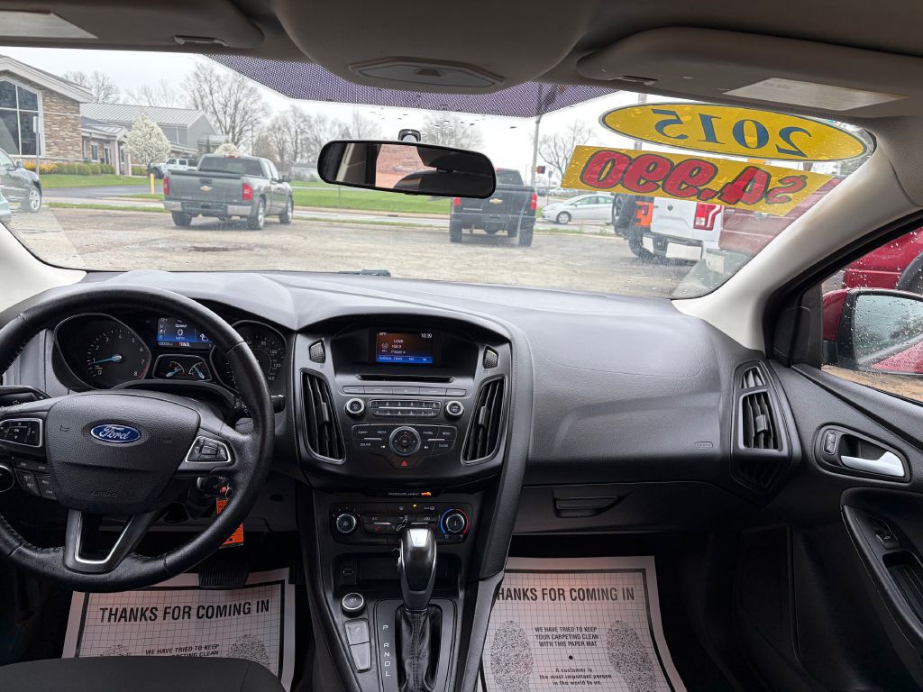 2015 Ford Focus Image 16