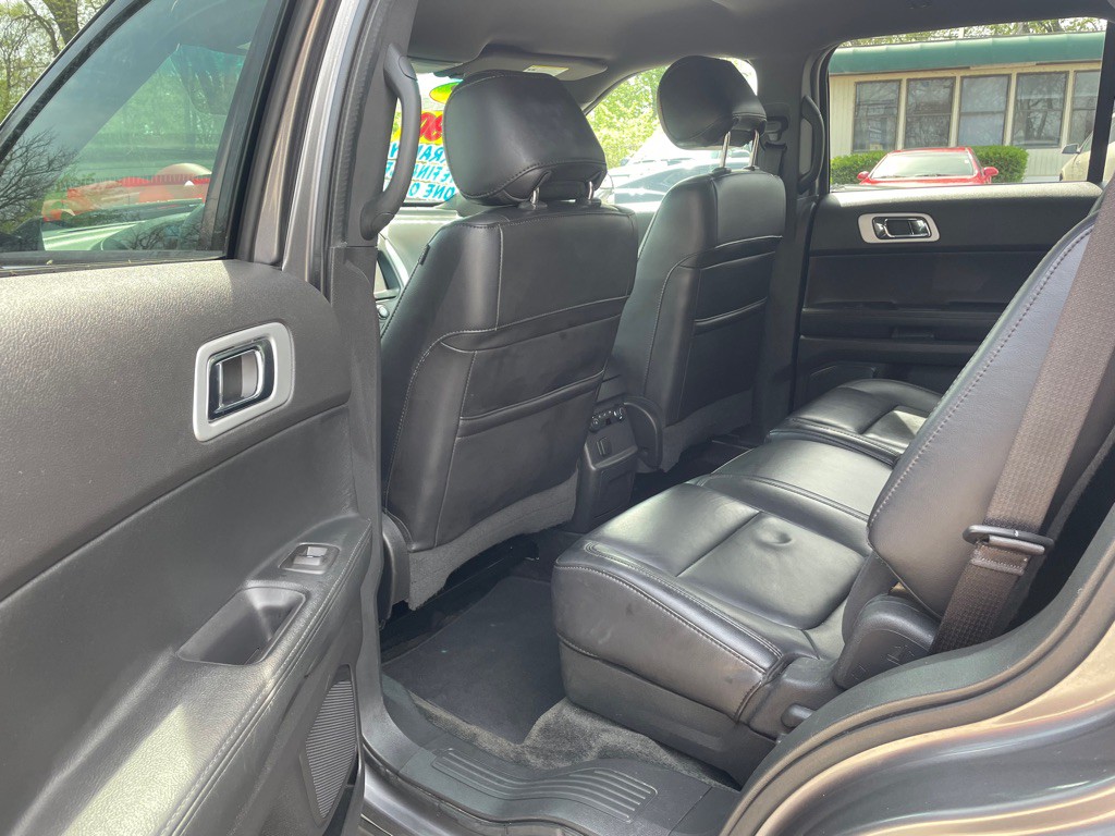 2013 Ford Explorer Image 11