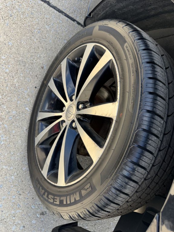 2013 Chrysler 200 Image 17