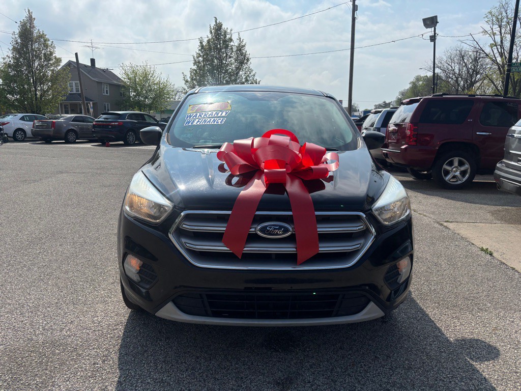 2017 Ford Escape Image 2