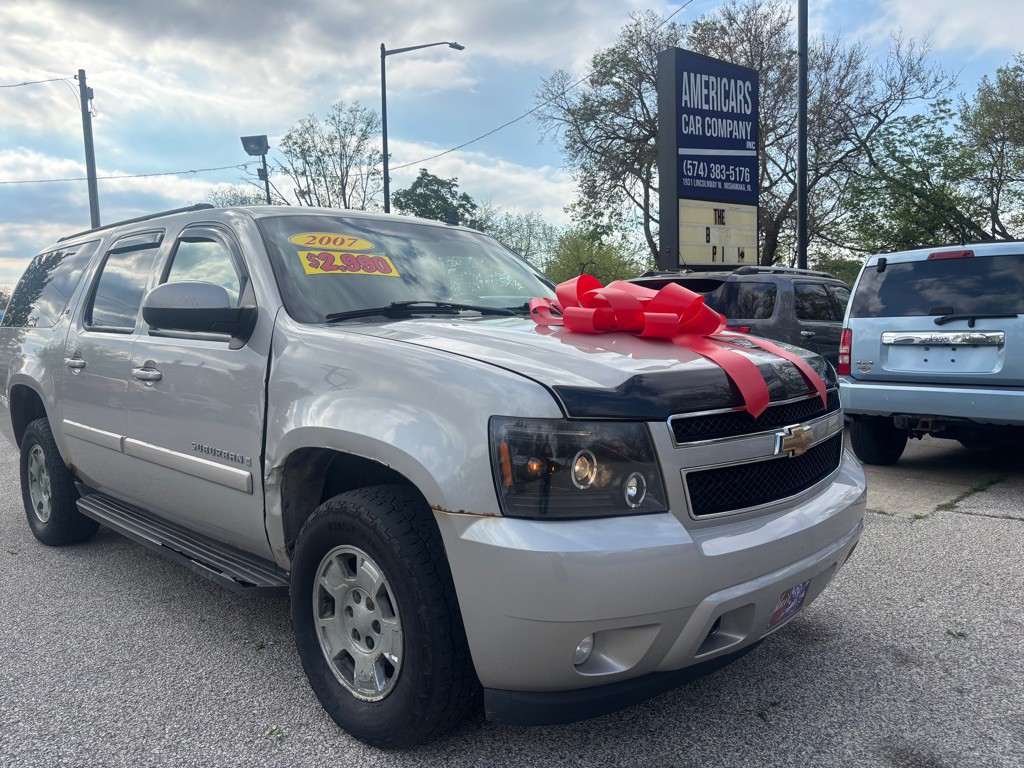 2007 Chevrolet Suburban Image 1