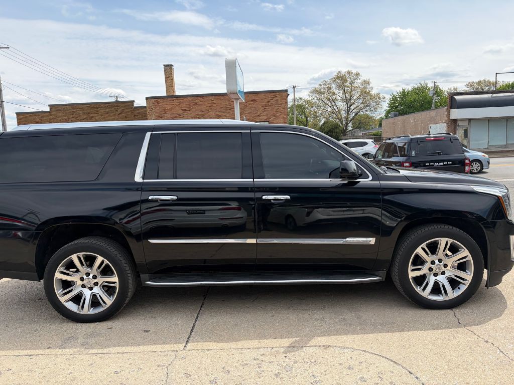 2015 Cadillac Escalade Image 4