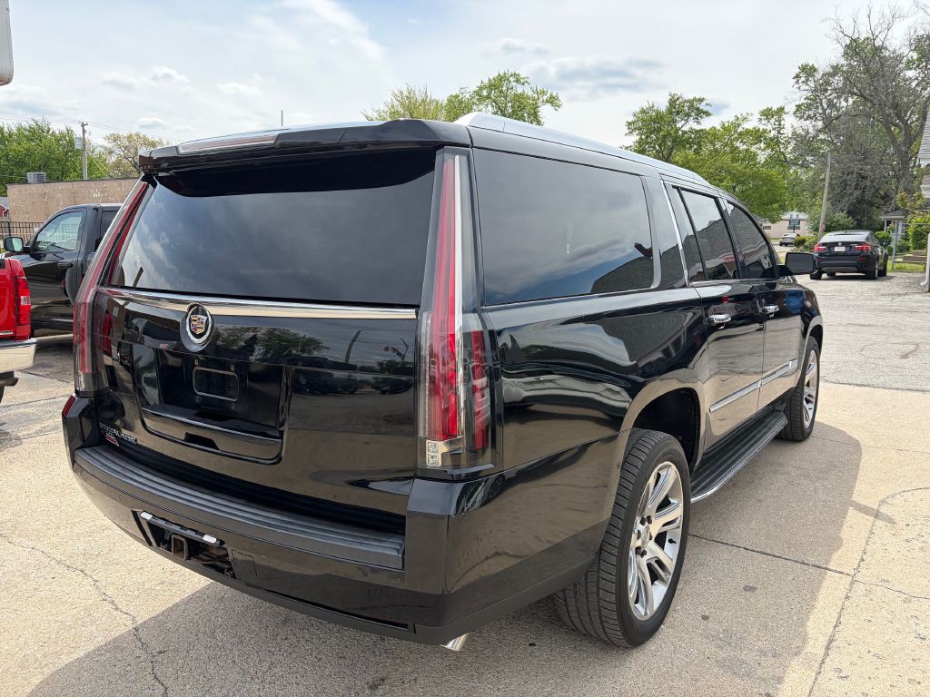 2015 Cadillac Escalade Image 5