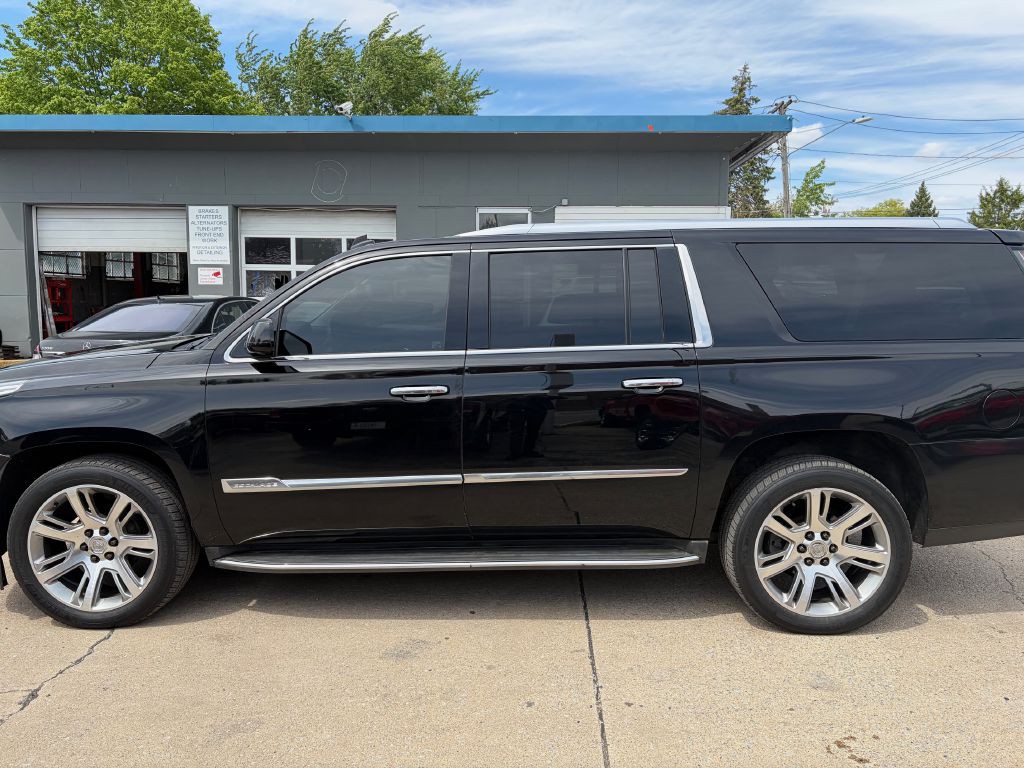 2015 Cadillac Escalade Image 8