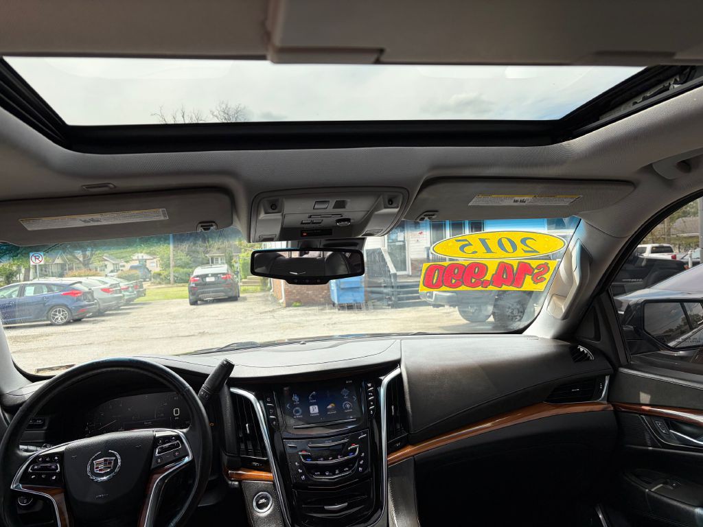 2015 Cadillac Escalade Image 19