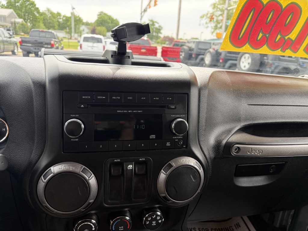 2016 Jeep Wrangler Image 12