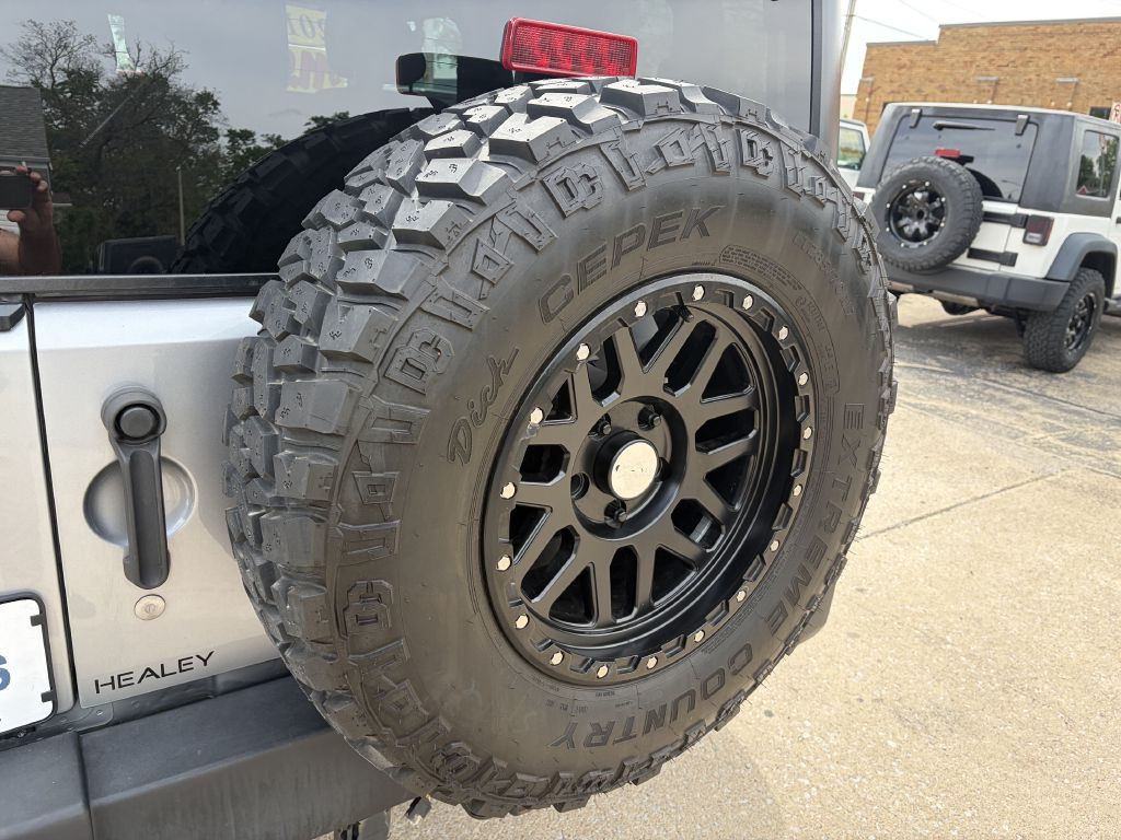 2016 Jeep Wrangler Image 18