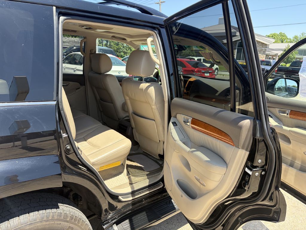 2004 Lexus GX Image 10