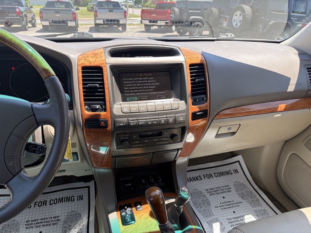 2004 Lexus GX Image 14
