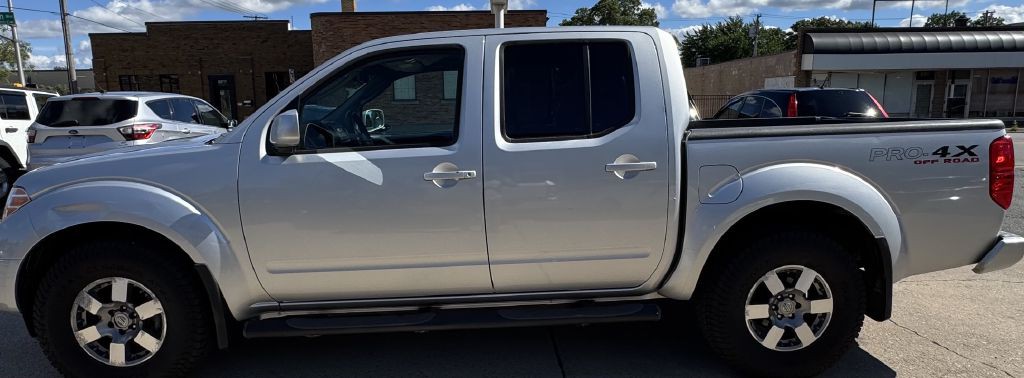 2010 Nissan Frontier Image 8