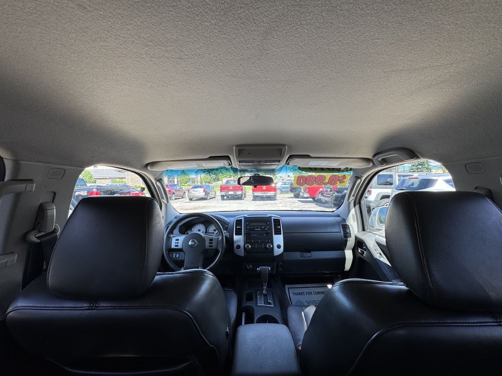 2010 Nissan Frontier Image 15