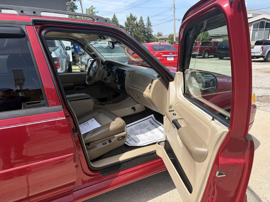 2005 Ford Explorer Image 10