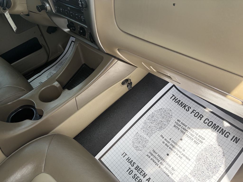 2005 Ford Explorer Image 13