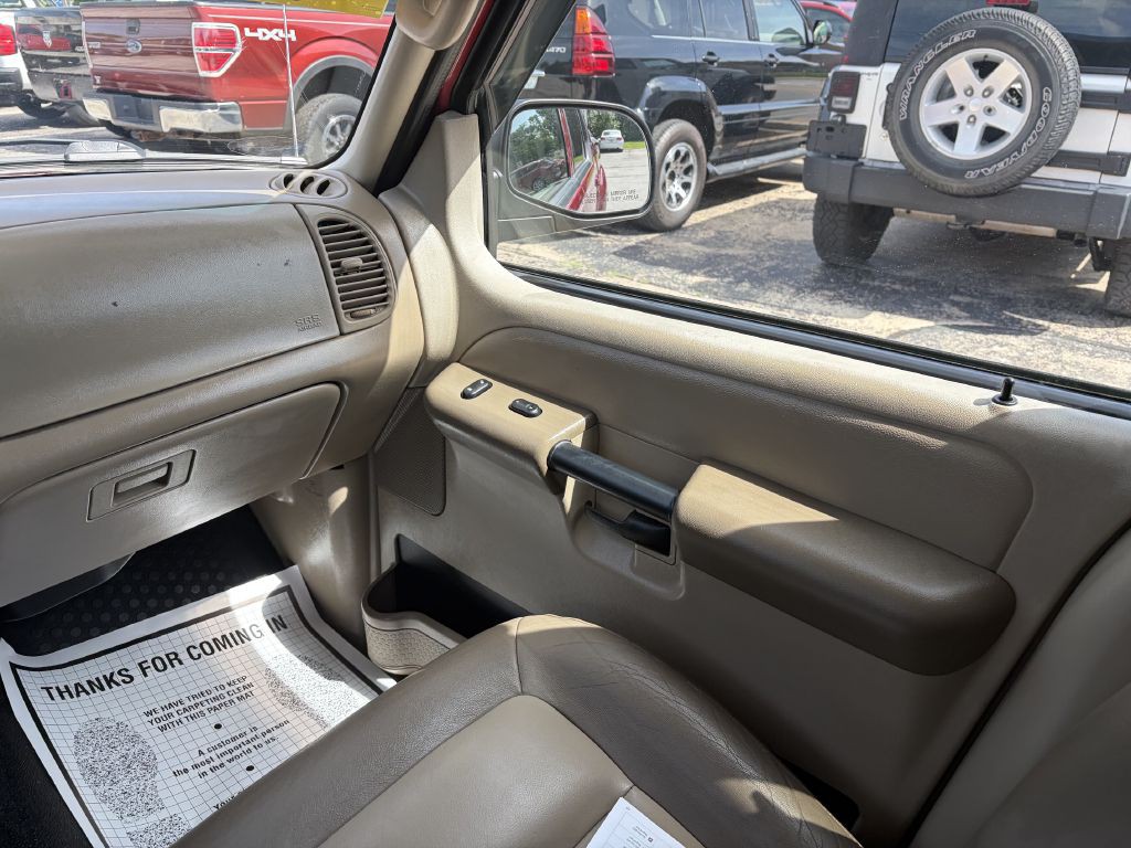 2005 Ford Explorer Image 15
