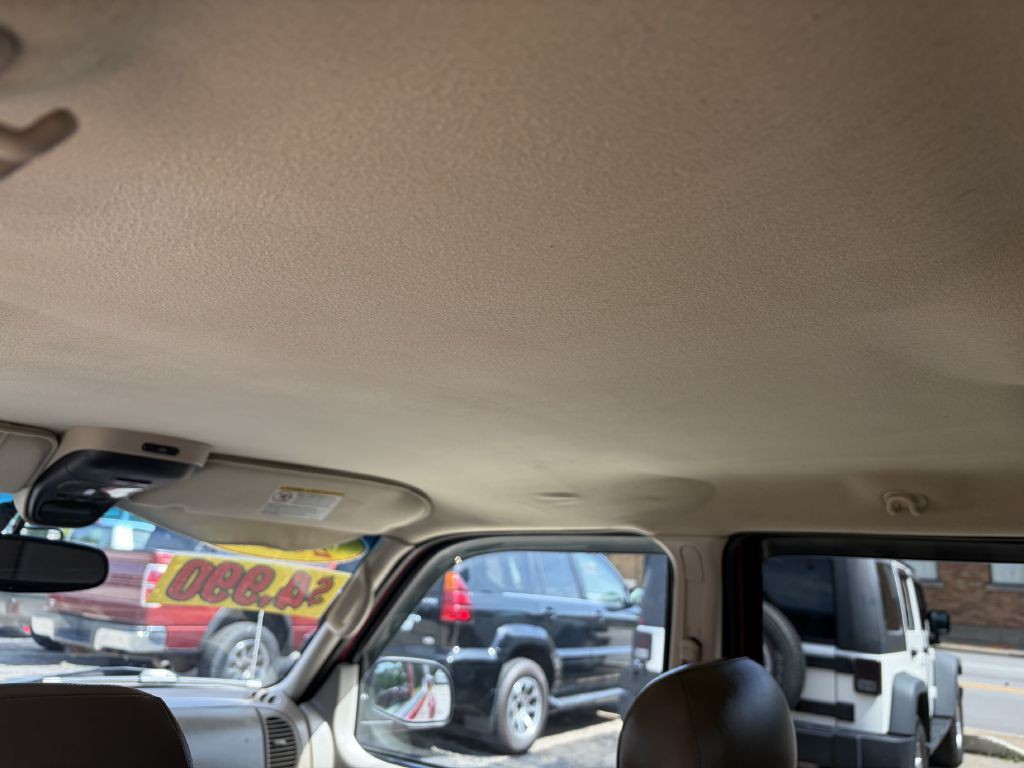 2005 Ford Explorer Image 18