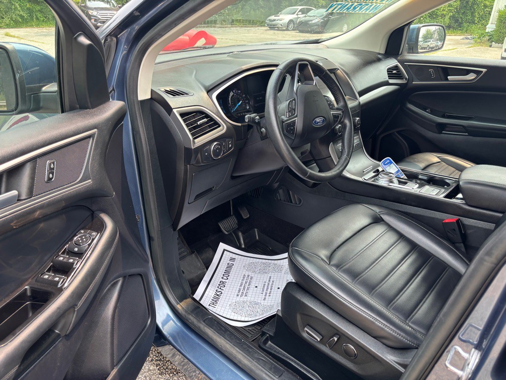 2019 Ford Edge Image 8