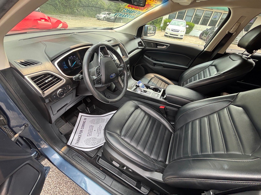 2019 Ford Edge Image 9