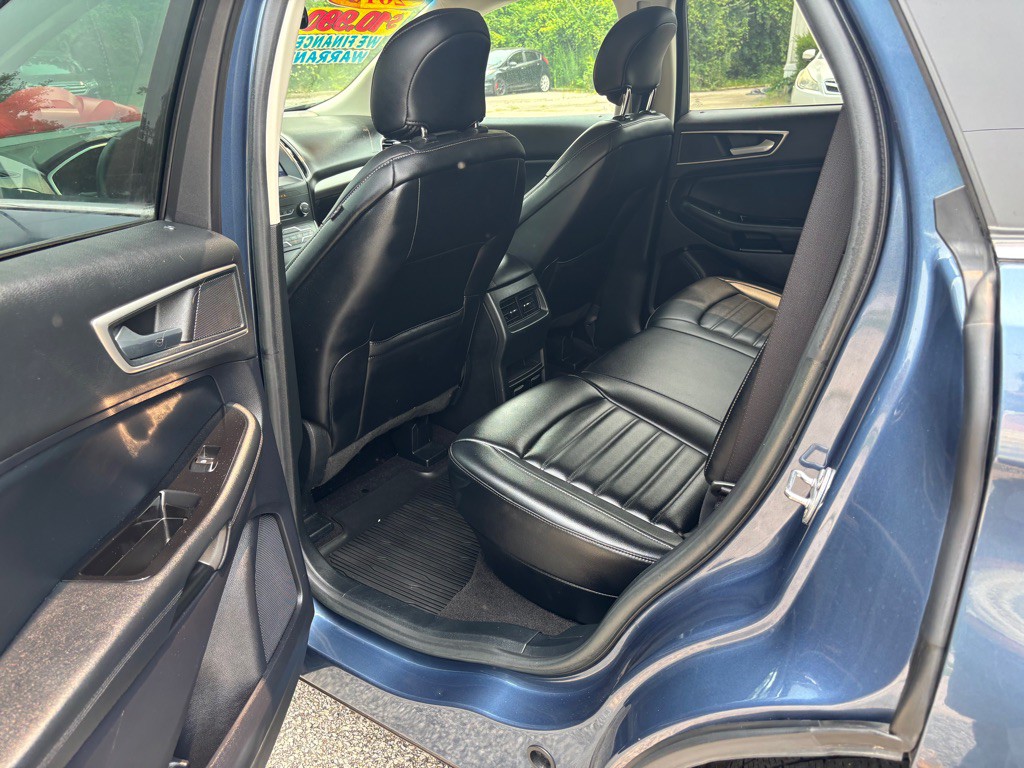 2019 Ford Edge Image 11