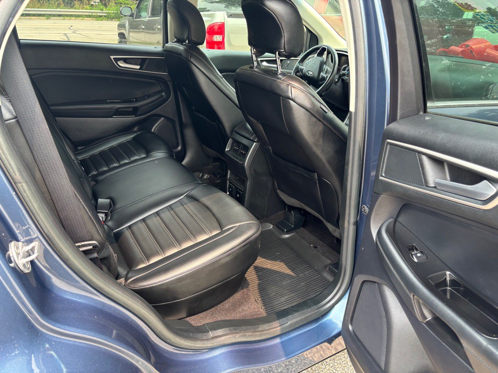 2019 Ford Edge Image 15