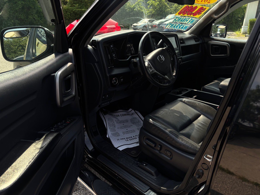 2013 Honda Ridgeline Image 8