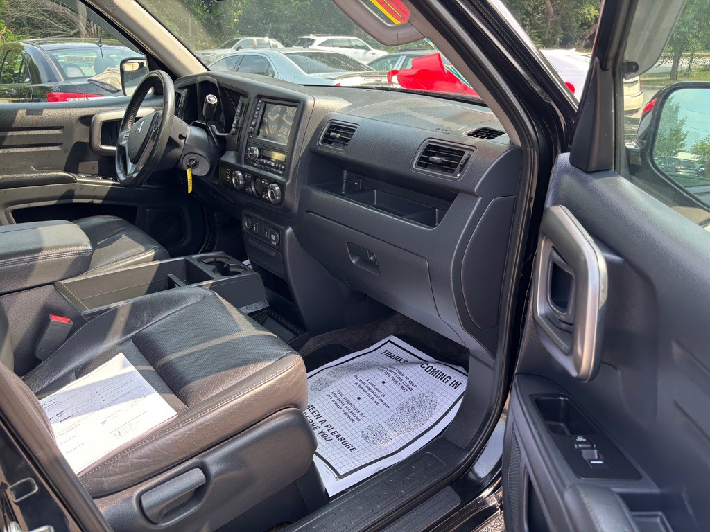 2013 Honda Ridgeline Image 16