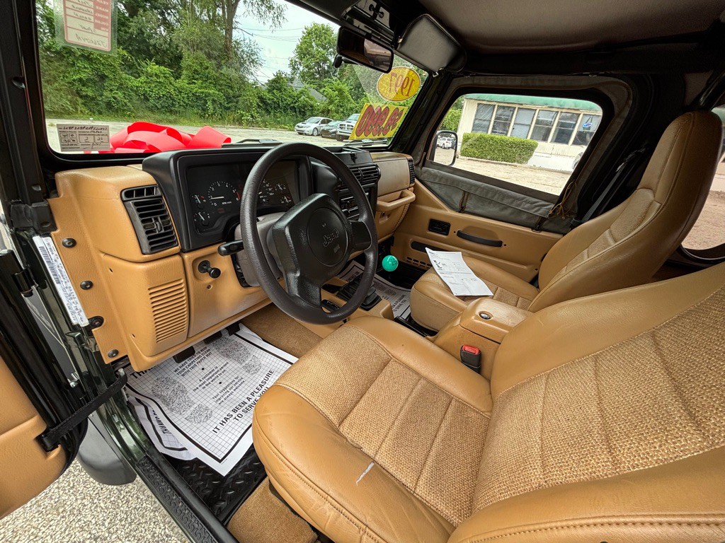 1997 Jeep Wrangler Image 9