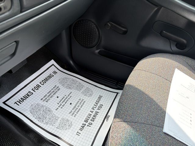 2000 Chevrolet Silverado 1500 Image 19
