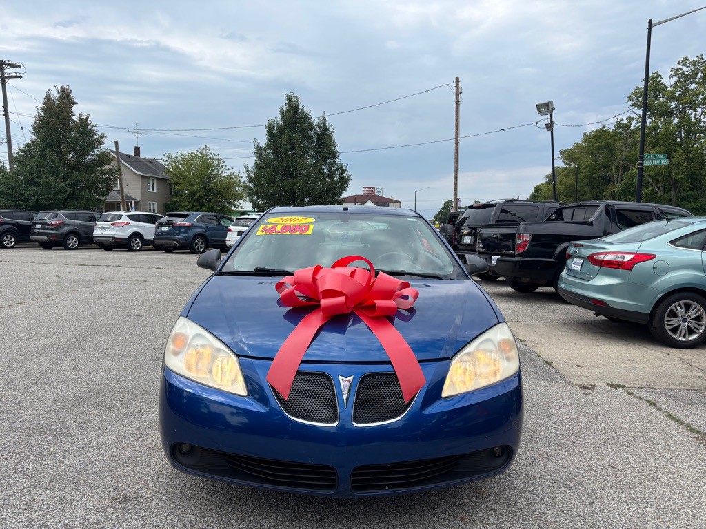2007 Pontiac G6 Image 2