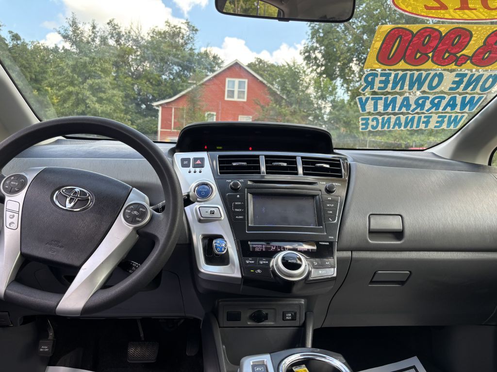 2012 Toyota Prius Image 8