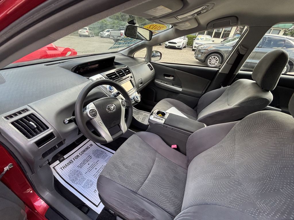 2012 Toyota Prius Image 9