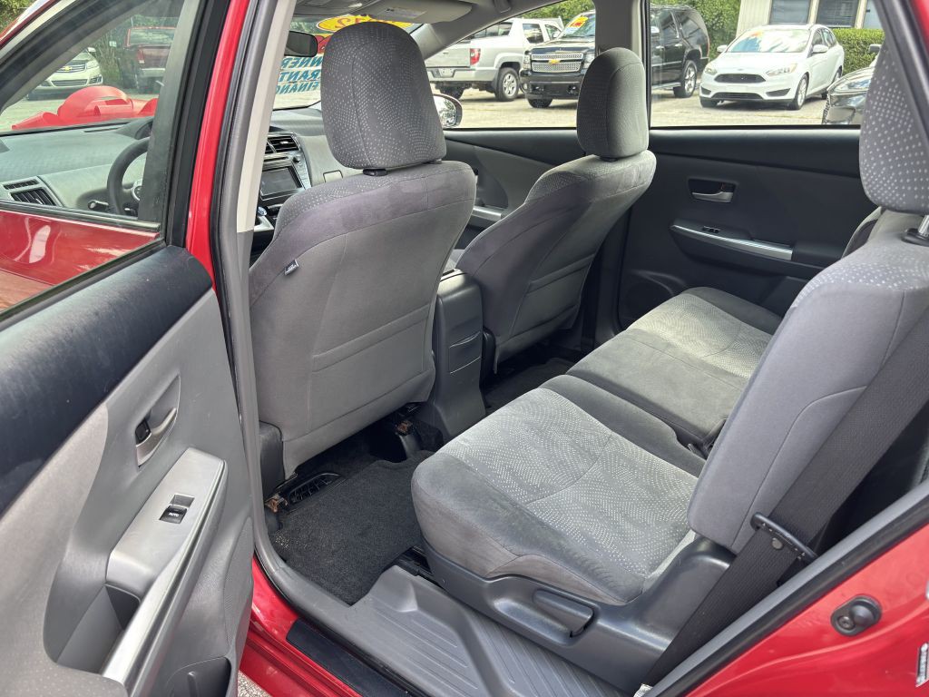 2012 Toyota Prius Image 13