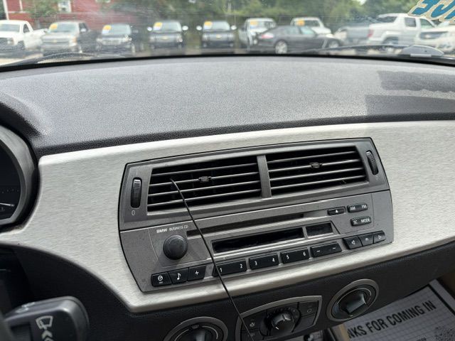 2003 BMW Z4 Image 12