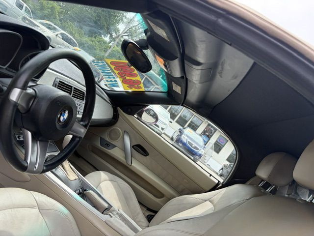 2003 BMW Z4 Image 18