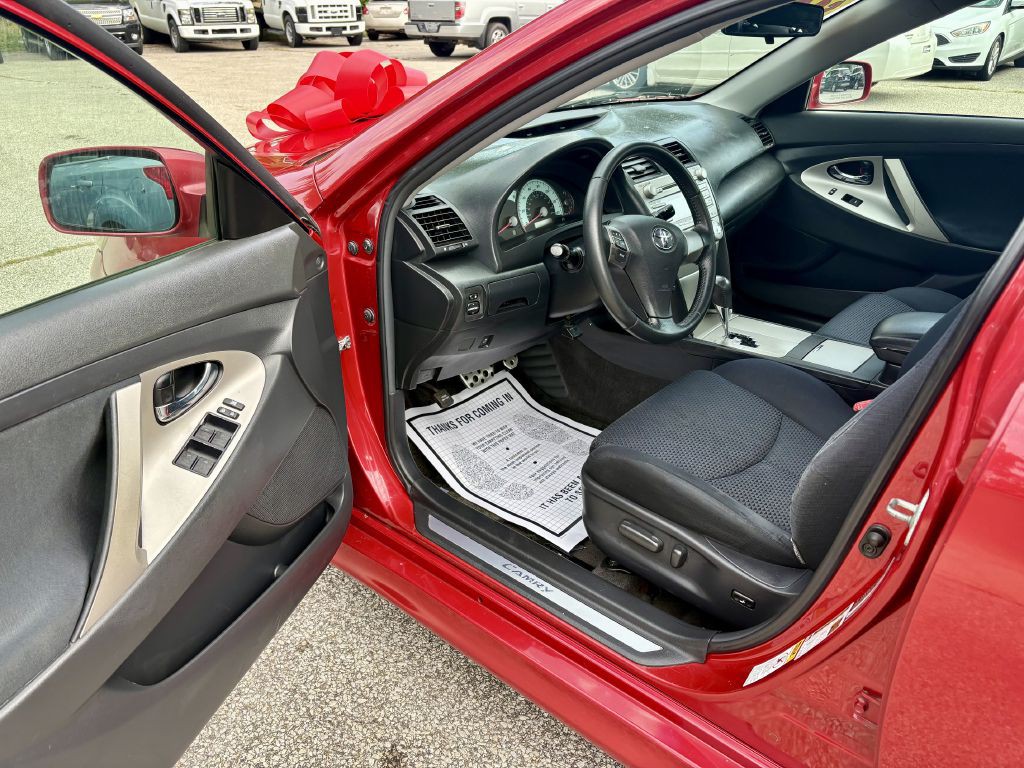 2010 Toyota Camry Image 8