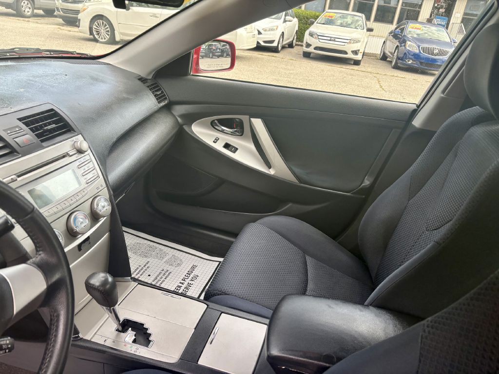 2010 Toyota Camry Image 9