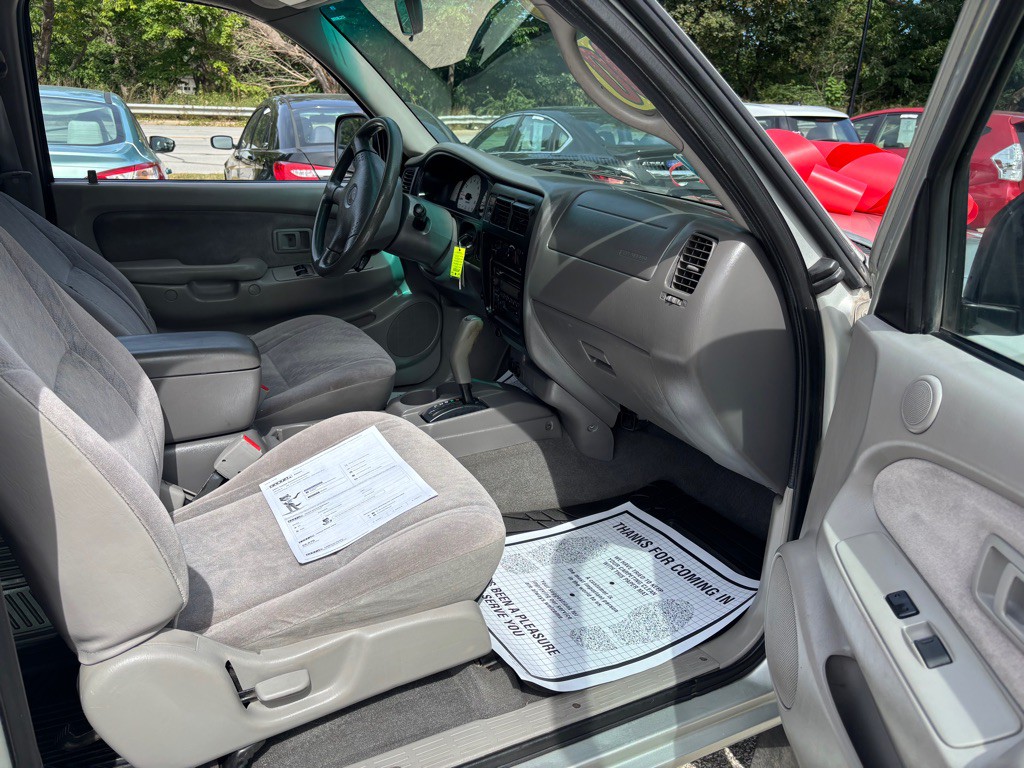 2001 Toyota Tacoma Image 14