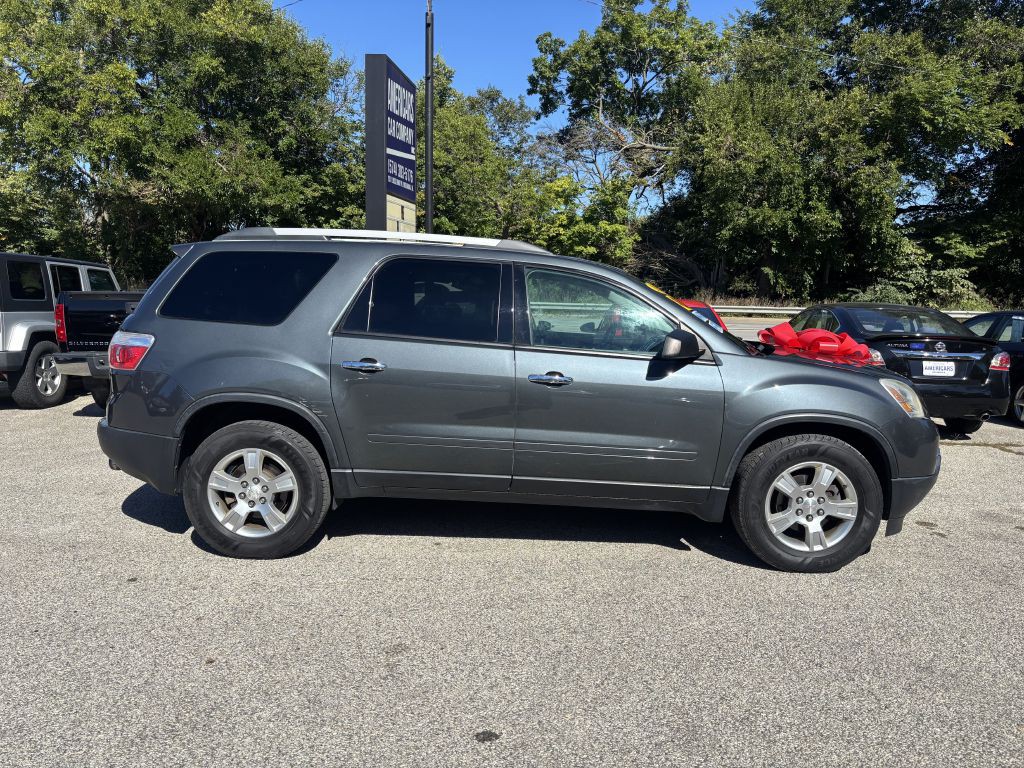 2011 GMC Acadia Image 4