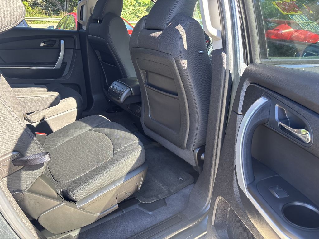 2011 GMC Acadia Image 15