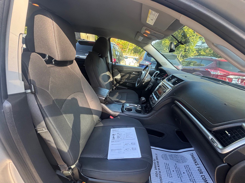 2015 GMC Acadia Image 16