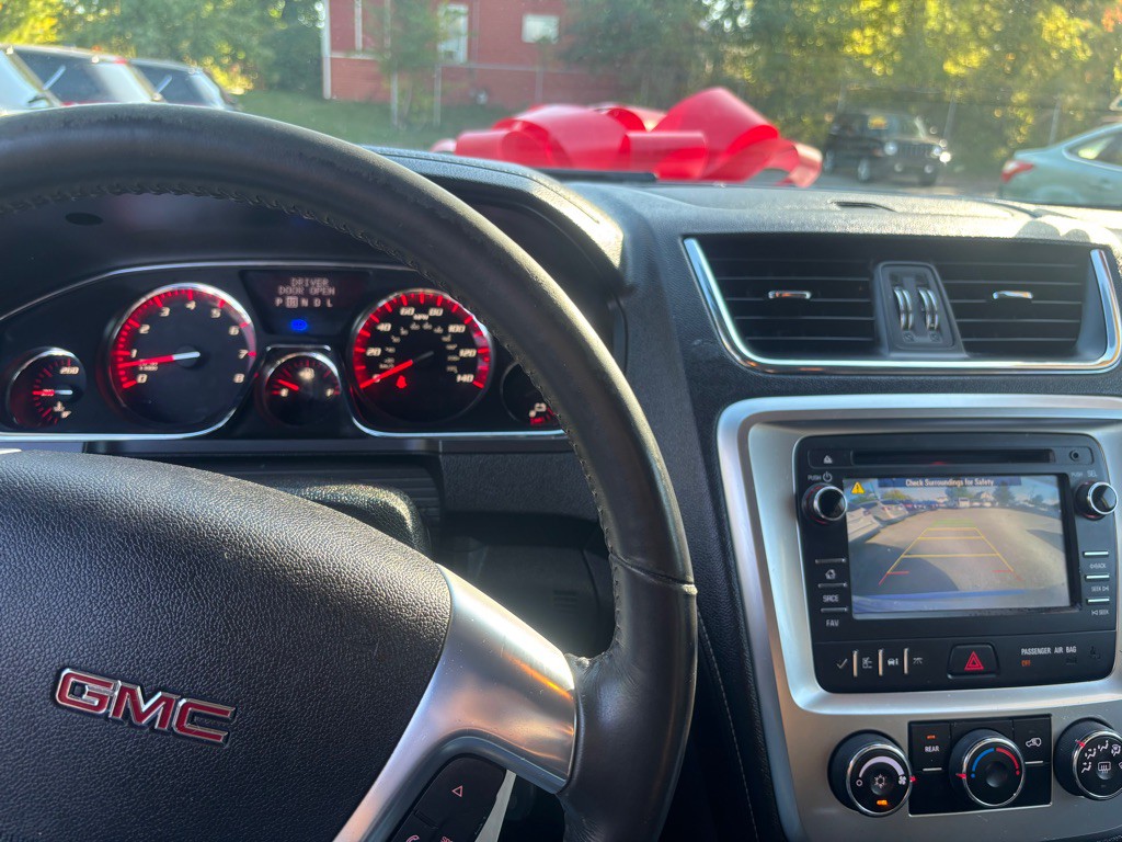 2015 GMC Acadia Image 17