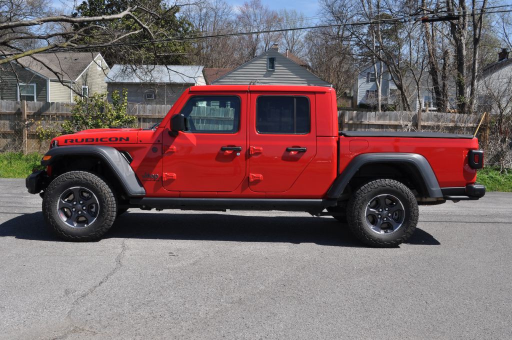 2023 Jeep Gladiator Image 2