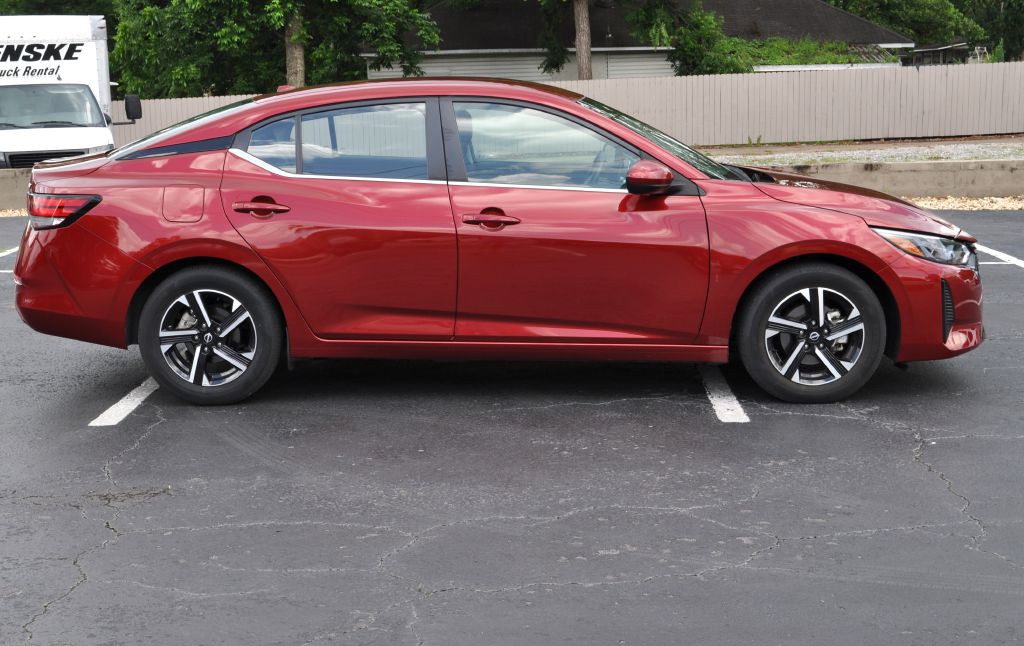 2024 Nissan Sentra Image 2