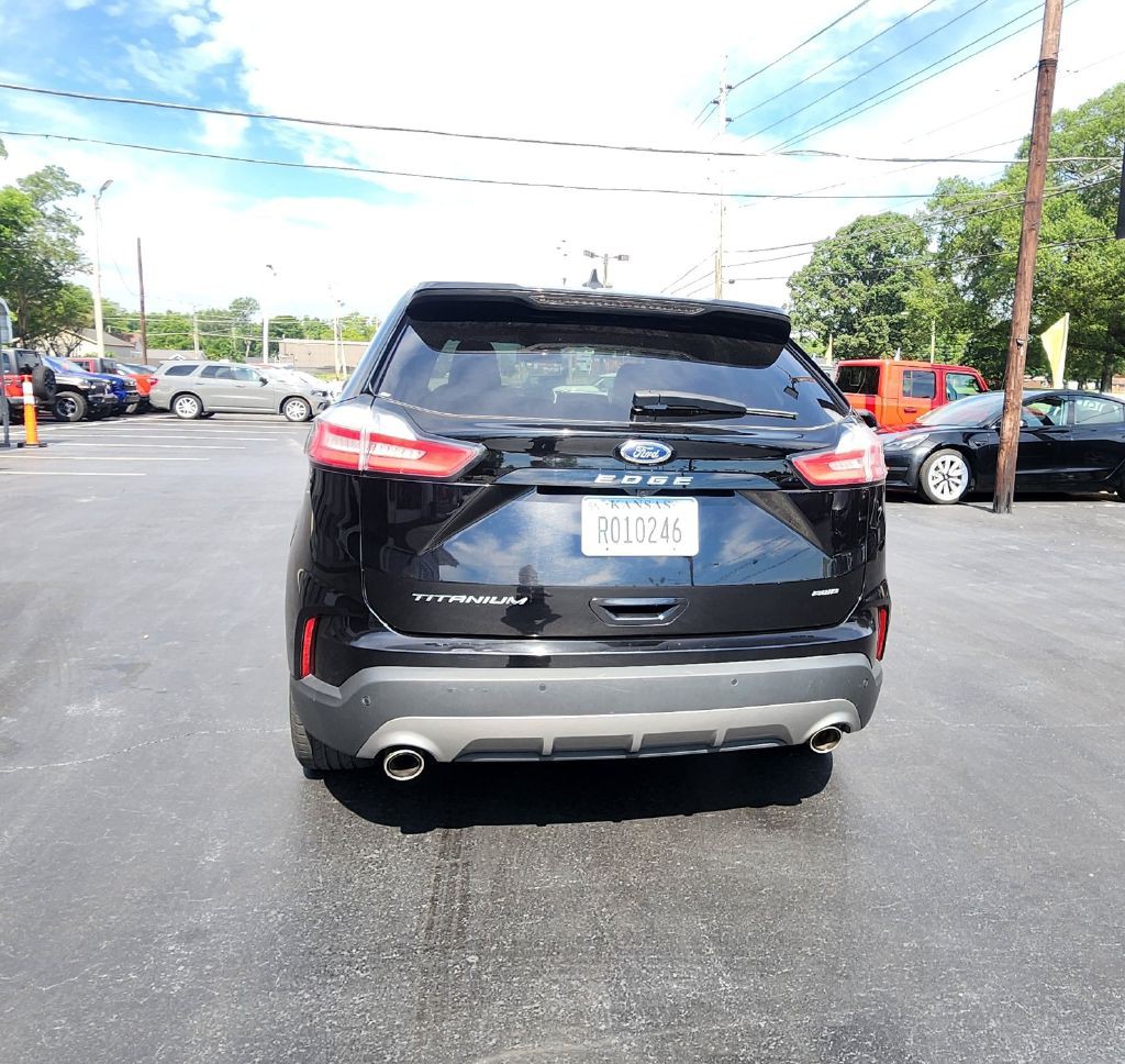 2023 Ford Edge Image 4