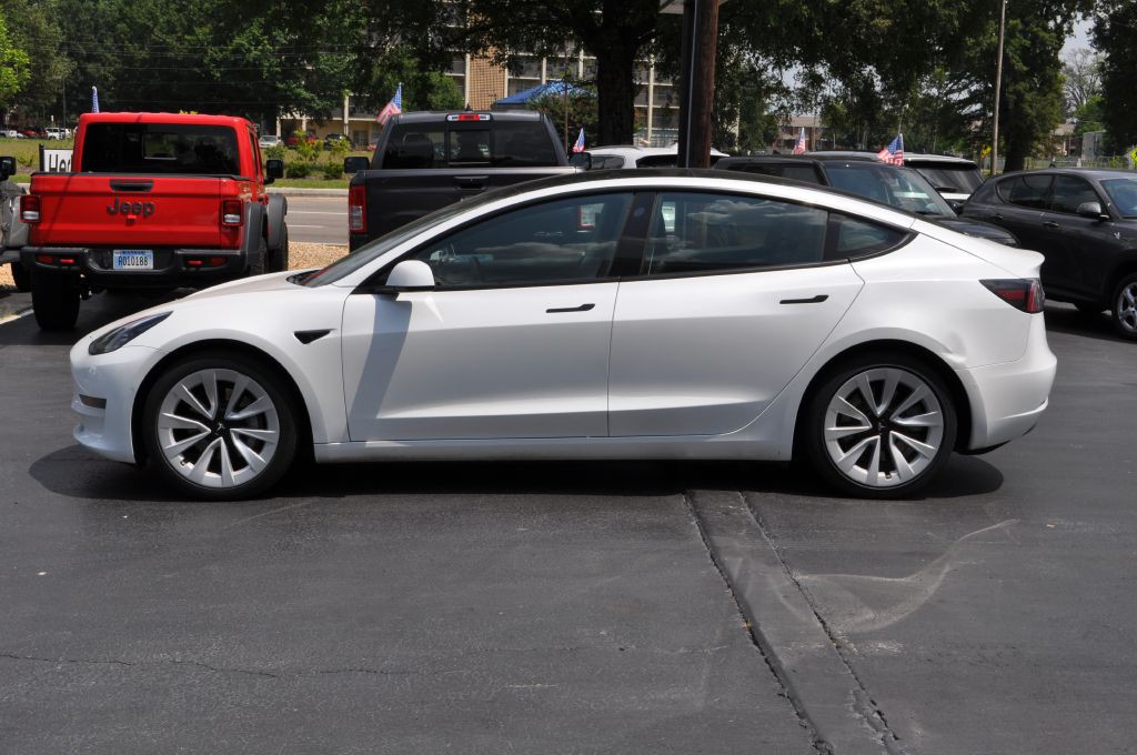 2022 Tesla Model 3 Image 3