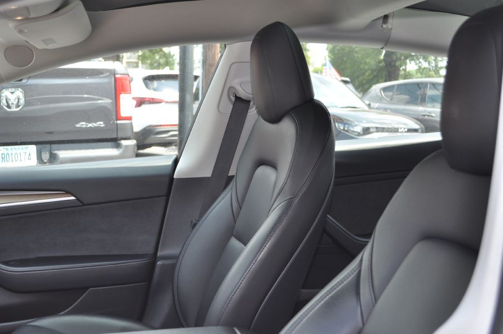 2022 Tesla Model 3 Image 8