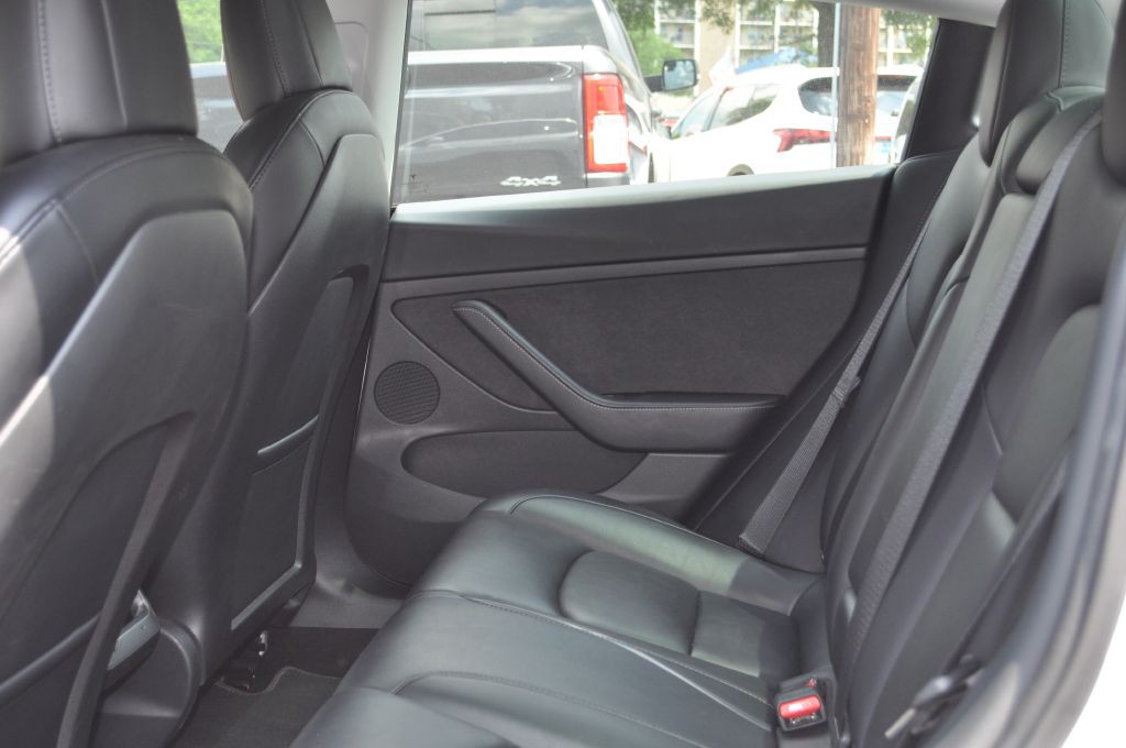 2022 Tesla Model 3 Image 13