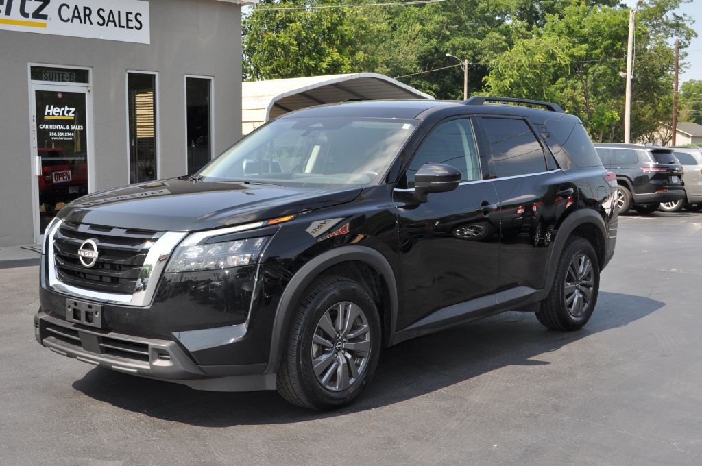 2024 Nissan Pathfinder Image 1