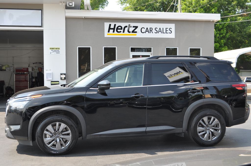 2024 Nissan Pathfinder Image 2
